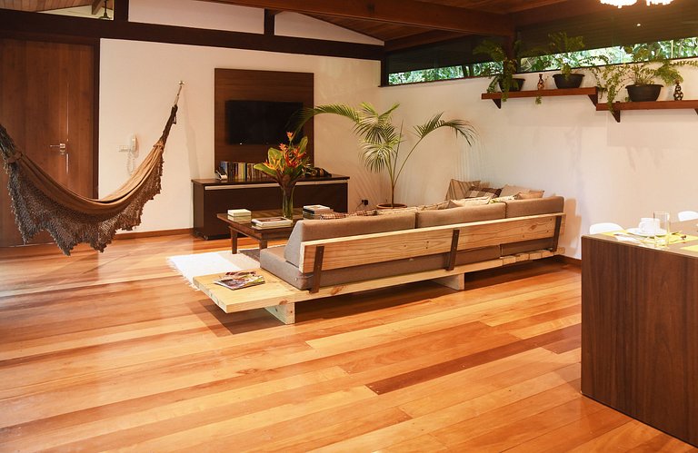 Casa Ivano com piscina, no melhor bairro