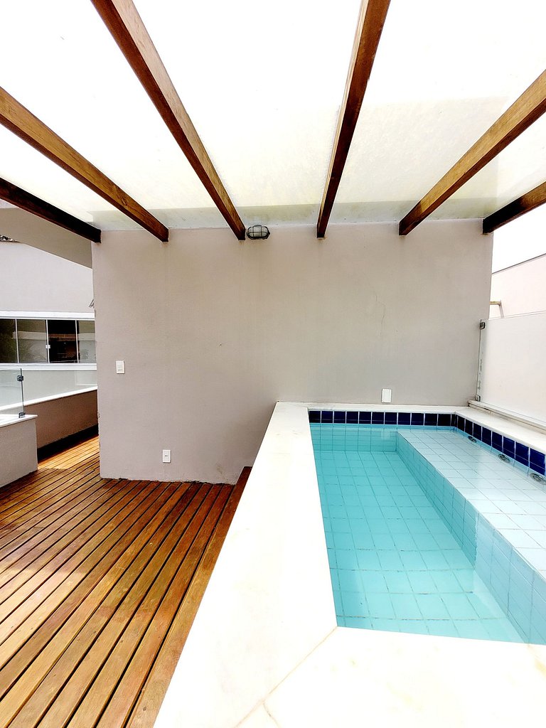 4 quartos, Piscina Bairro 1,5km do Centro de Arraial