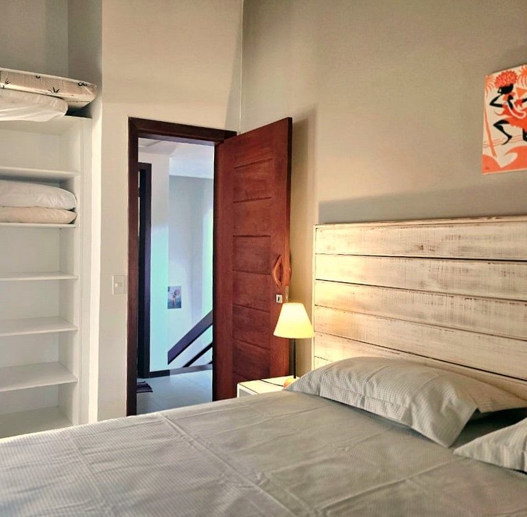 Casa Amarela 3 quartos praia Araçaípe Arraial