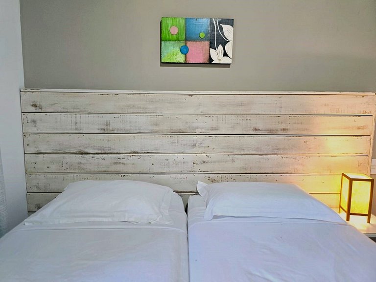 Casa Amarela 3 quartos praia Araçaípe Arraial