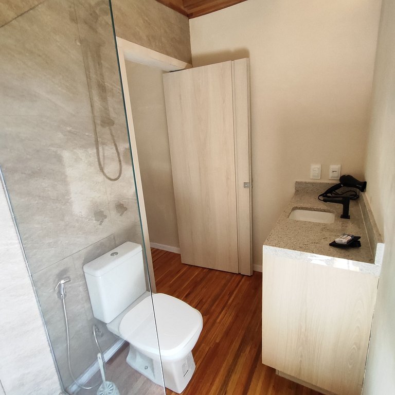 Studio 73: Moderno e acolhedor, no melhor bairro.