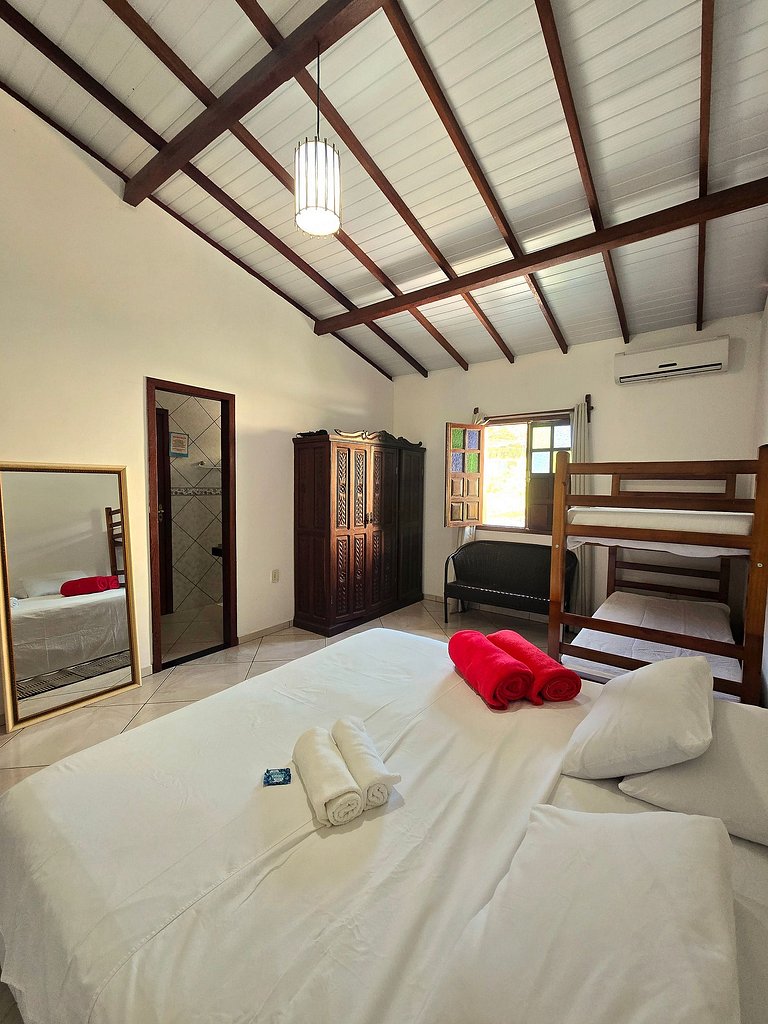 Casa branca 3 dormitórios no Arraial d'Ajuda